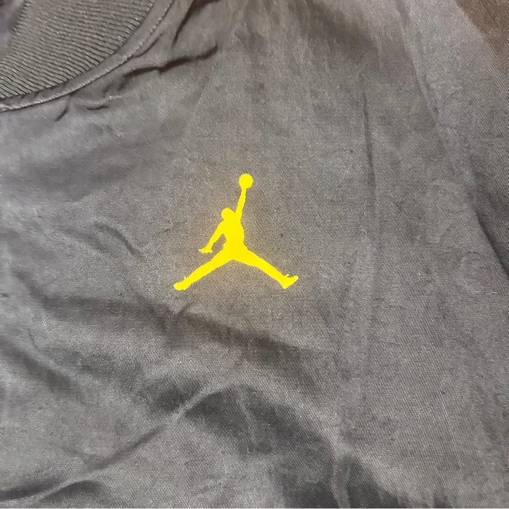Air Jordan Men’s Sports Full-Length Zipper Autumn Jacket Black Size‎ M